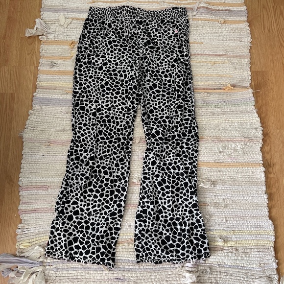Victoria’s Secret Cow Print Smocked Pull On Pajama Pants / Bottoms - Picture 6 of 6